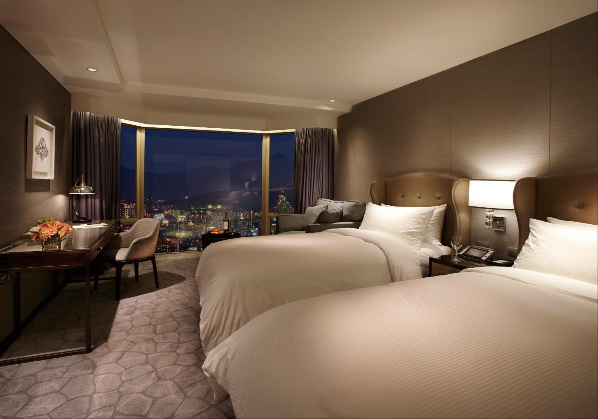 Paradise 5* Busan